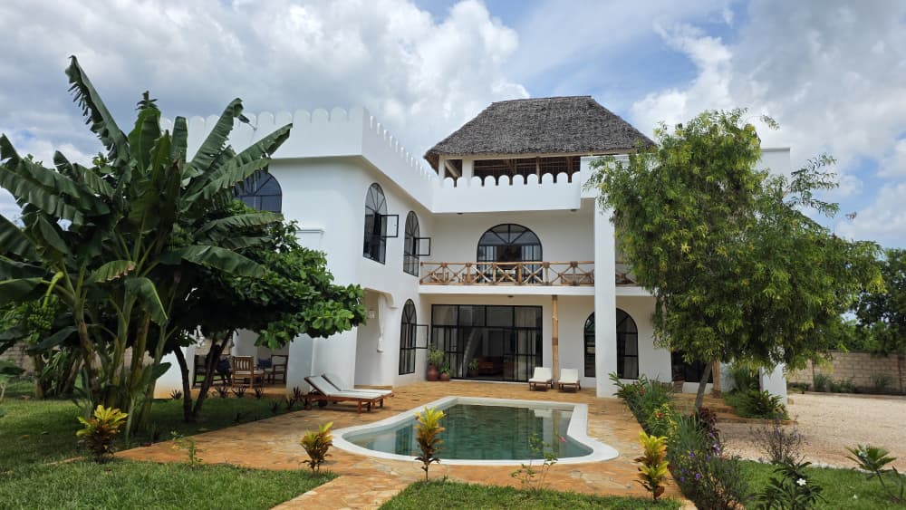 Beach pool villa